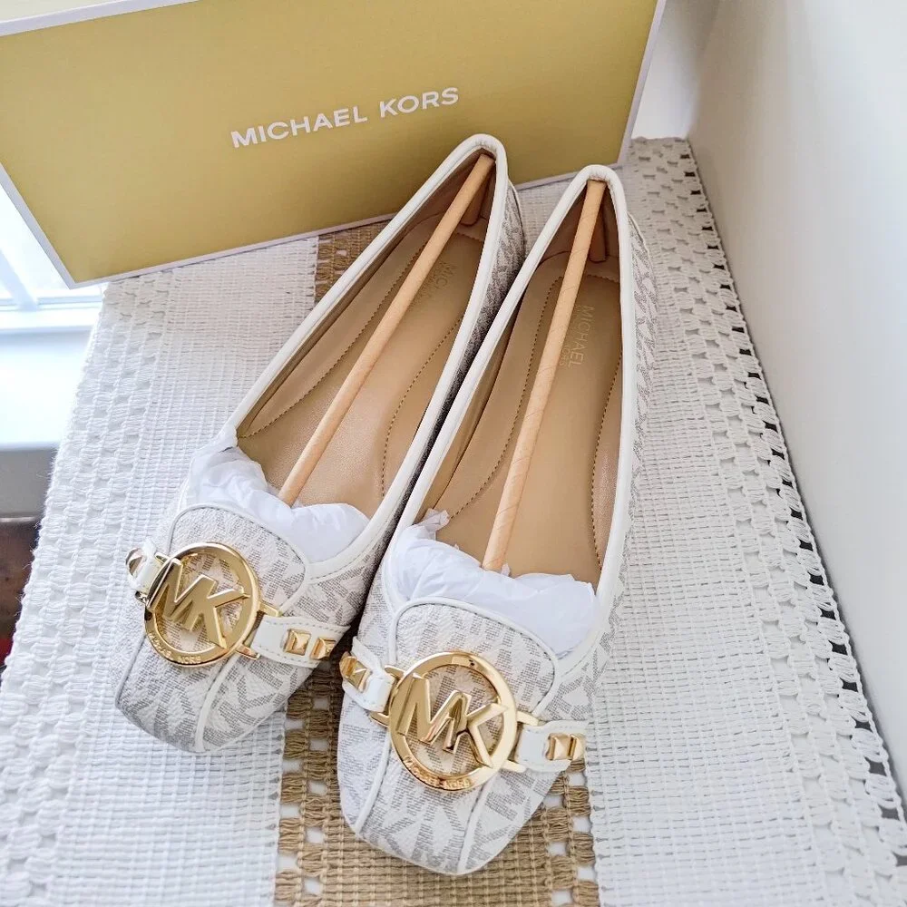Michael Kors Fulton Studded Logo Moccasin size 7.5 color vanilla 49T8FUFR1B - Picture 1 of 15